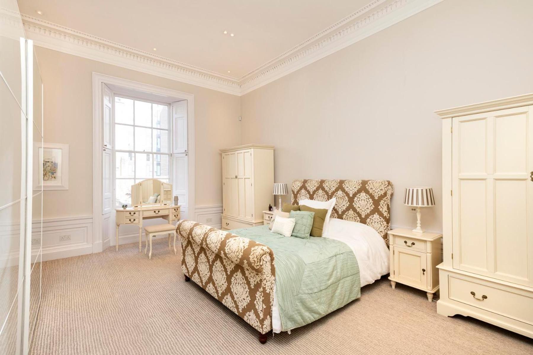 Melville Street Townhouse Apartment *