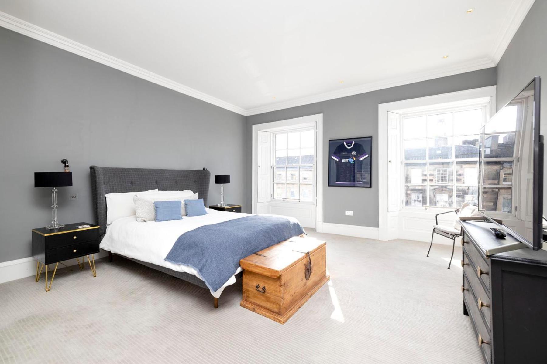 Melville Street Townhouse * Edinburgh